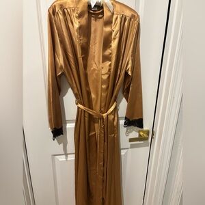Vintage Susan Lucci Satin Long Wrap Robe Black Lace and Gold Satin Color. L